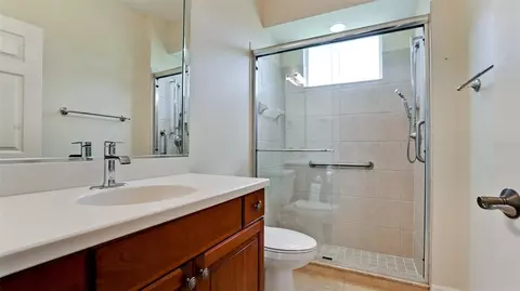 Bath - 5323 90th Avenue Cir E, Parrish, FL 34219 photo 6 of 7