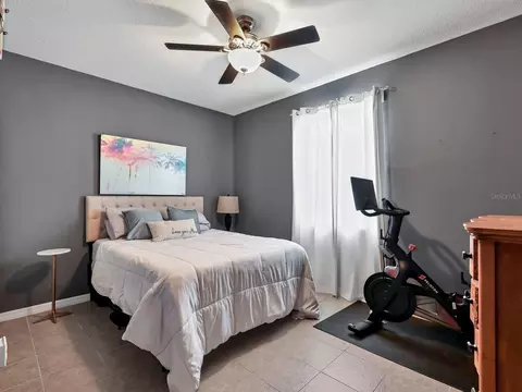 Bedroom - 6307 4th St E, Bradenton, FL 34203 photo 4 of 4