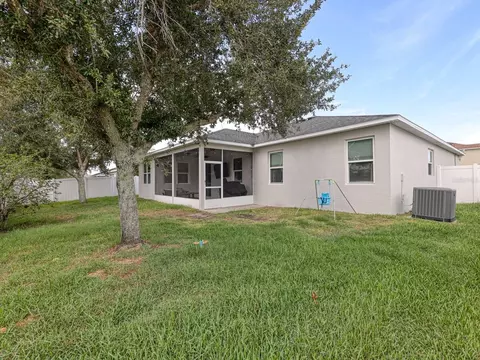 Exterior - 6307 4th St E, Bradenton, FL 34203 photo 4 of 6