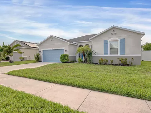 Exterior - 6307 4th St E, Bradenton, FL 34203 photo 6 of 6