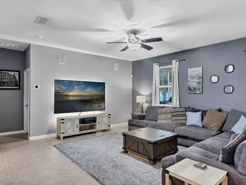 Living - 6307 4th St E, Bradenton, FL 34203 photo 1 of 3