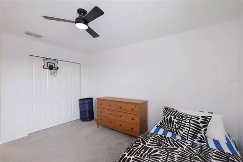 Bedroom - 8732 Sunset Park Trl, Parrish, FL 34219 photo 6 of 9