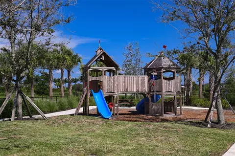 View/Area - 10802 Eclipse St, Sarasota, FL 34241 photo 11 of 14