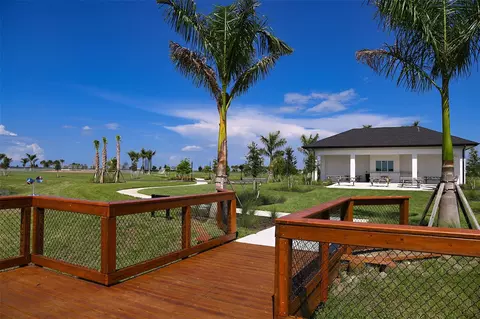 View/Area - 10802 Eclipse St, Sarasota, FL 34241 photo 8 of 14