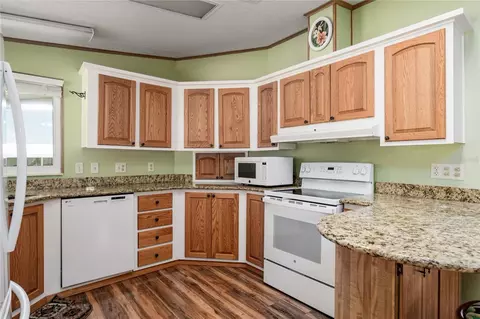 Kitchen - 4215 14th St E, Ellenton, FL 34222 photo 2 of 2