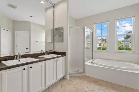Bath - 12211 23rd St E, Parrish, FL 34219 photo 1 of 2
