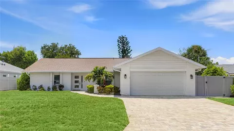 206 73rd St NW, Bradenton, FL 34209
