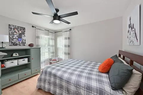 Bedroom - 305 Mill Run E, Bradenton, FL 34212 photo 4 of 5