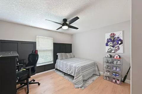 Bedroom - 305 Mill Run E, Bradenton, FL 34212 photo 3 of 5