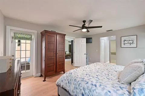 Bedroom - 305 Mill Run E, Bradenton, FL 34212 photo 2 of 5