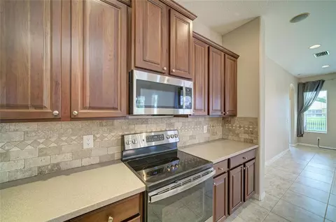 Kitchen - 12626 30th Street Cir E, Parrish, FL 34219 photo 2 of 4