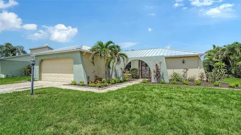 6618 Easton Dr, Sarasota, FL 34238