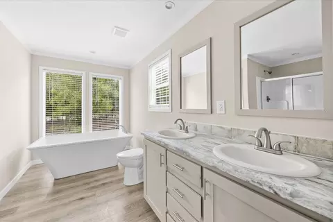 Bath - 16226 NW 254th St, Okeechobee, FL 34972 photo 1 of 4