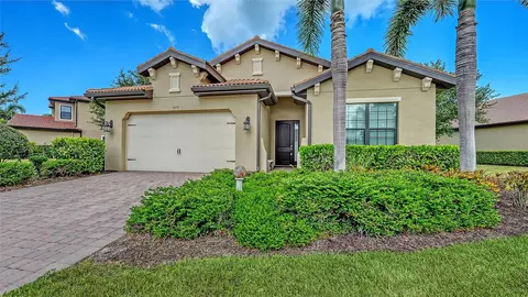 1051 Bradberry Dr, Nokomis, FL 34275