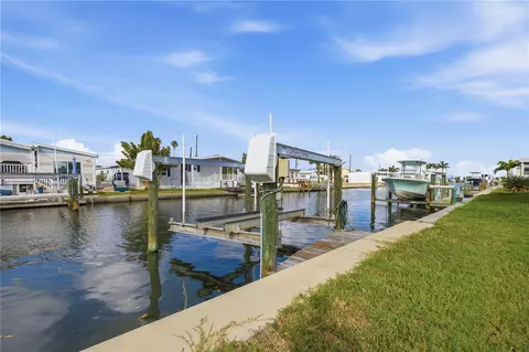 264 Jamaica Dr, Palmetto, FL 34221
