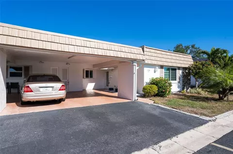 2305 Riverbluff Pkwy #V256, Sarasota, FL 34231