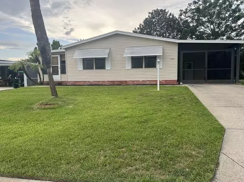 1550 Hillcrest Dr, The Villages, FL 32159