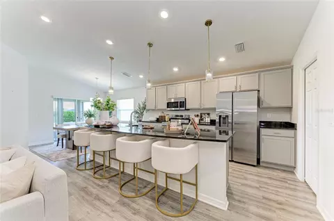 Kitchen - 6708 162nd Pl E, Parrish, FL 34219 photo 2 of 3