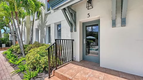 1685 Laurel St #3, Sarasota, FL 34236