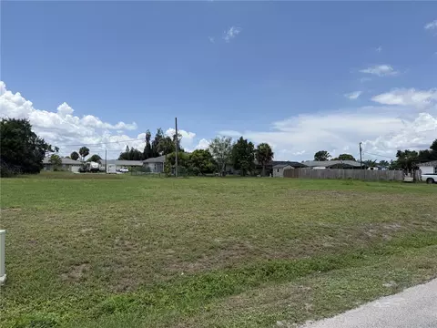 831 Spring Lake Blvd NW, Port Charlotte, FL 33952
