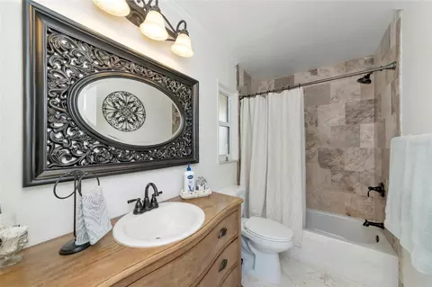 Bath - 3602 Joyce Dr, Bradenton, FL 34208 photo 1 of 2