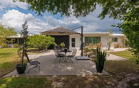 Exterior - 3602 Joyce Dr, Bradenton, FL 34208 photo 8 of 10