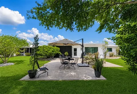 Exterior - 3602 Joyce Dr, Bradenton, FL 34208 photo 9 of 10