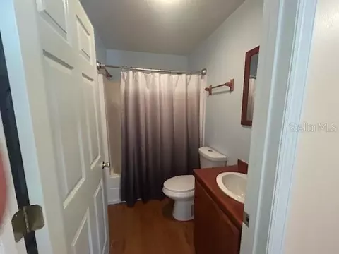 Bath - 526 Kings Creek Cir, Steinhatchee, FL 32359 photo 2 of 2