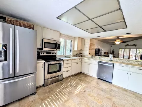 Kitchen - 3426 Wood Owl Cir #73B, Bradenton, FL 34210 photo 1 of 6
