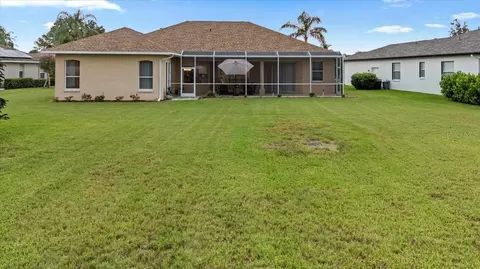 Exterior - 3710 Little Country Rd, Parrish, FL 34219 photo 7 of 13