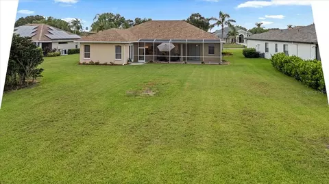 Exterior - 3710 Little Country Rd, Parrish, FL 34219 photo 6 of 13