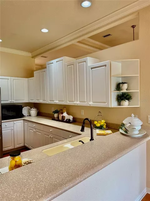 Kitchen - 3710 Little Country Rd, Parrish, FL 34219 photo 4 of 11
