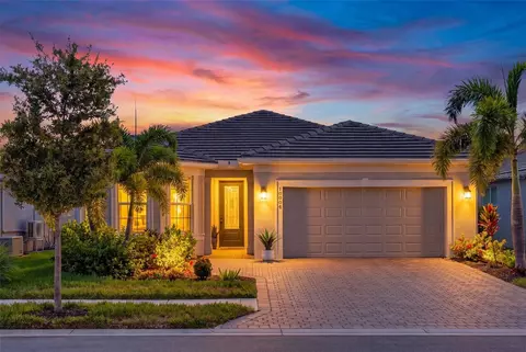 10004 Coral Shore Dr, Englewood, FL 34223