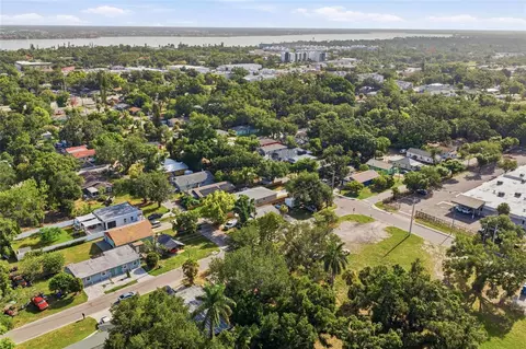 202 12th Ave E, Bradenton, FL 34208 photo 4