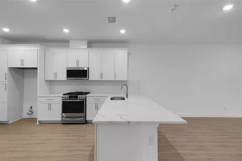 Kitchen - 18181 Cherished Loop, Bradenton, FL 34211 photo 1 of 5