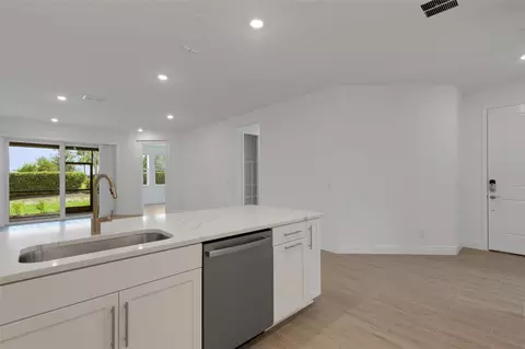 Kitchen - 18181 Cherished Loop, Bradenton, FL 34211 photo 5 of 5