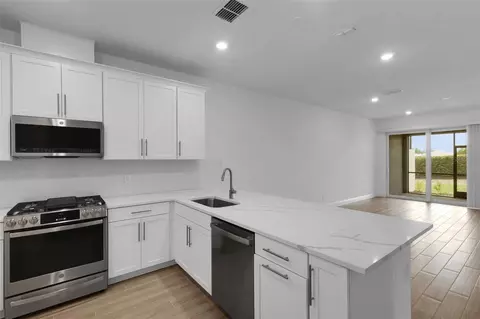 Kitchen - 18181 Cherished Loop, Bradenton, FL 34211 photo 2 of 5