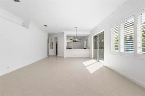 Living - 8644 54th Avenue Cir E, Bradenton, FL 34211 photo 2 of 5