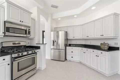 Kitchen - 8644 54th Avenue Cir E, Bradenton, FL 34211 photo 6 of 6