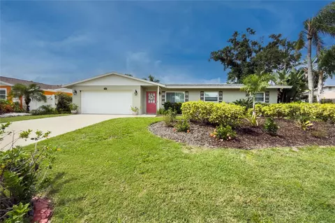 3326 Bougainvillea St, Sarasota, FL 34239