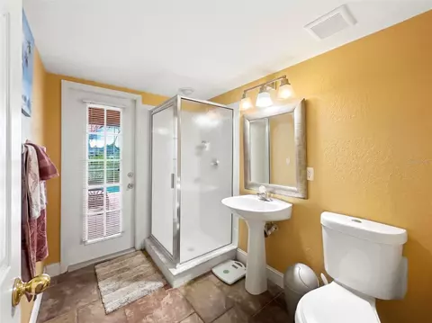 Bath - 936 Allegro Ln, Apollo Beach, FL 33572 photo 1 of 7