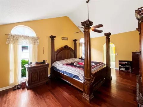 Bedroom - 936 Allegro Ln, Apollo Beach, FL 33572 photo 2 of 5