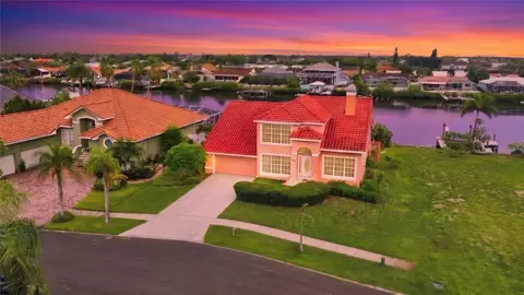 View/Area - 936 Allegro Ln, Apollo Beach, FL 33572 photo 5 of 6