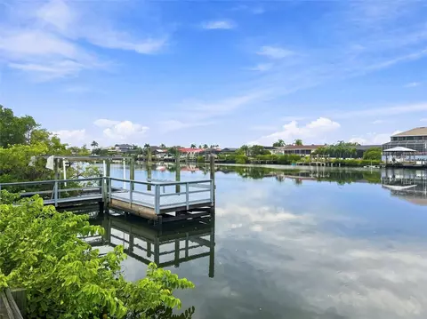 View/Area - 936 Allegro Ln, Apollo Beach, FL 33572 photo 2 of 6
