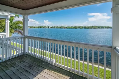 205 Pompano Dr SE #D, Saint Petersburg, FL 33705