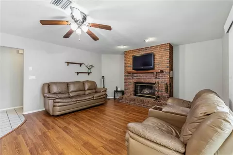 Living - 9308 65th Ave E, Bradenton, FL 34202 photo 5 of 7