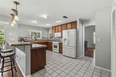 Kitchen - 9308 65th Ave E, Bradenton, FL 34202 photo 5 of 5