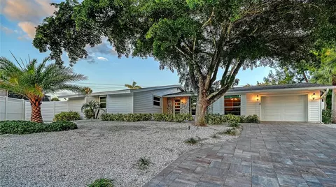 783 Birdsong Ln, Sarasota, FL 34242