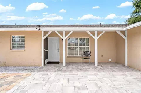537 Melody Cir, Sarasota, FL 34237