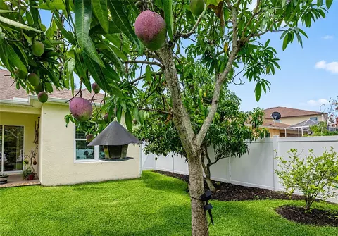 Exterior - 5720 43rd Ct E, Bradenton, FL 34203 photo 5 of 8